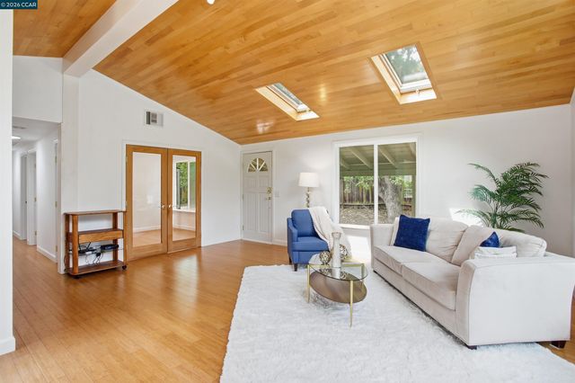 2450 San Miguel Dr, Walnut Creek, CA 94596