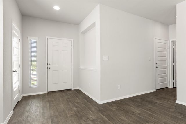 246 Barley LN, Elgin, TX 78621