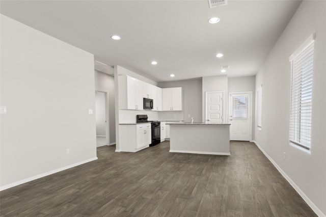 246 Barley LN, Elgin, TX 78621