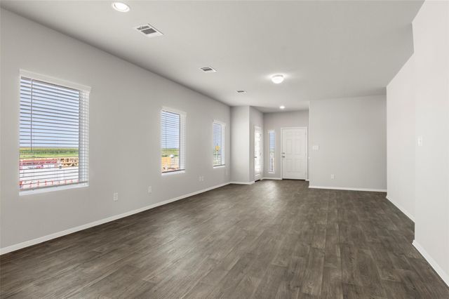 246 Barley LN, Elgin, TX 78621