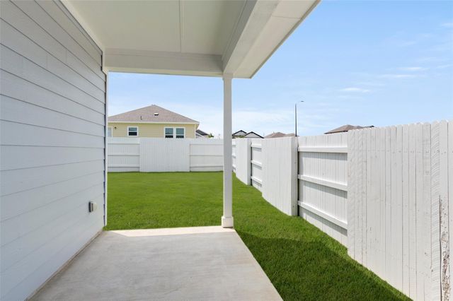 246 Barley LN, Elgin, TX 78621