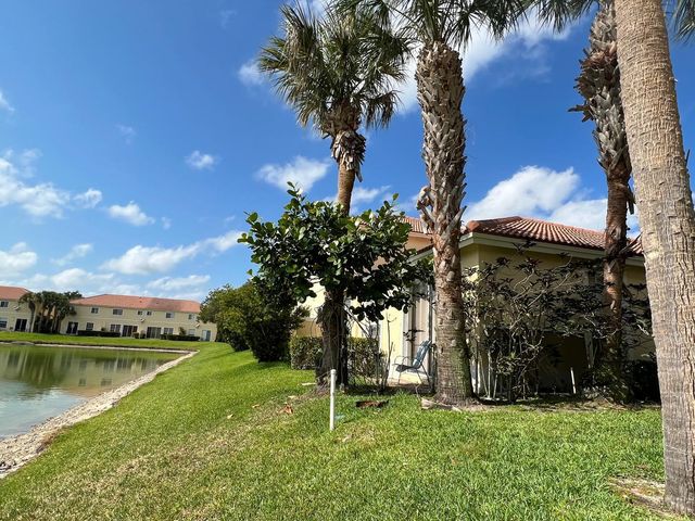 3245 NW 31st Terrace, Oakland Park, FL 33309