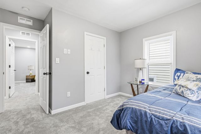 8065 Ogden Drive, Sterling Heights, MI 48314