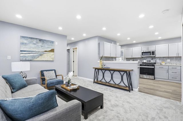 8065 Ogden Drive, Sterling Heights, MI 48314