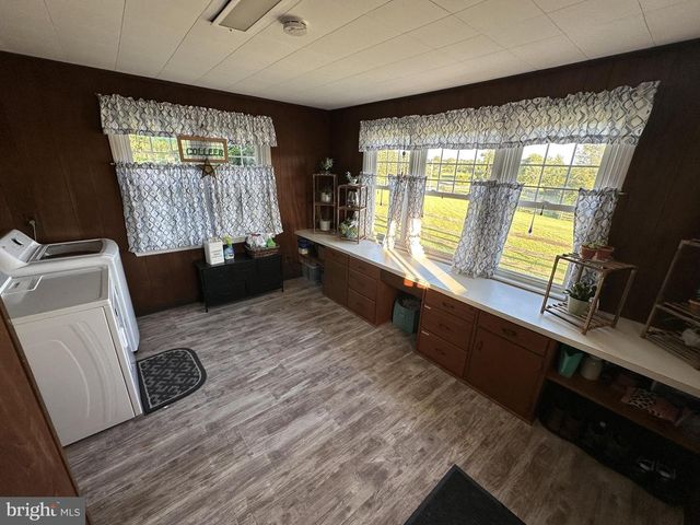 560 COATESVILLE RD, West Grove, PA 19390