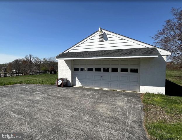 560 COATESVILLE RD, West Grove, PA 19390