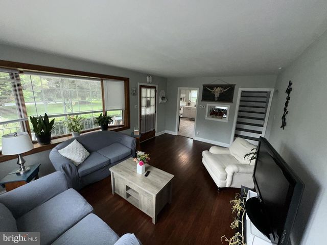 560 COATESVILLE RD, West Grove, PA 19390