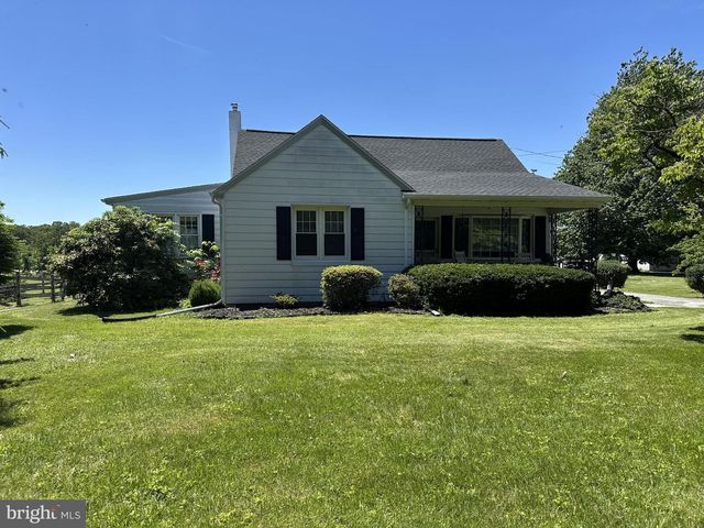 560 COATESVILLE RD, West Grove, PA 19390