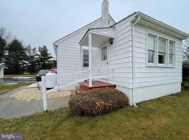 560 COATESVILLE RD, West Grove, PA 19390