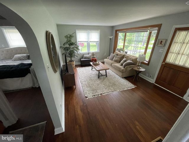 560 COATESVILLE RD, West Grove, PA 19390