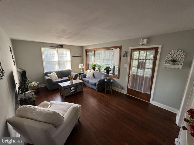 560 COATESVILLE RD, West Grove, PA 19390