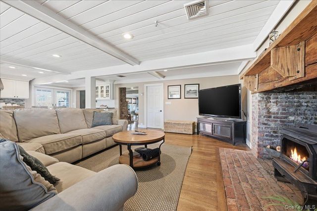 114 Araca Road, Babylon, NY 11702