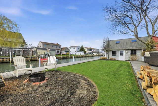 114 Araca Road, Babylon, NY 11702