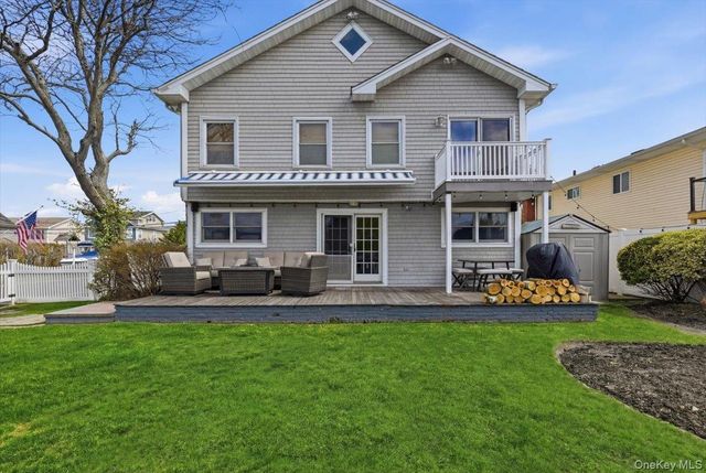 114 Araca Road, Babylon, NY 11702
