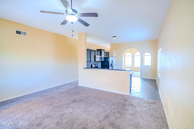 4070 HUECO LAND Lane, El Paso, TX 79938