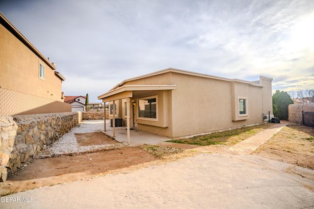4070 HUECO LAND Lane, El Paso, TX 79938