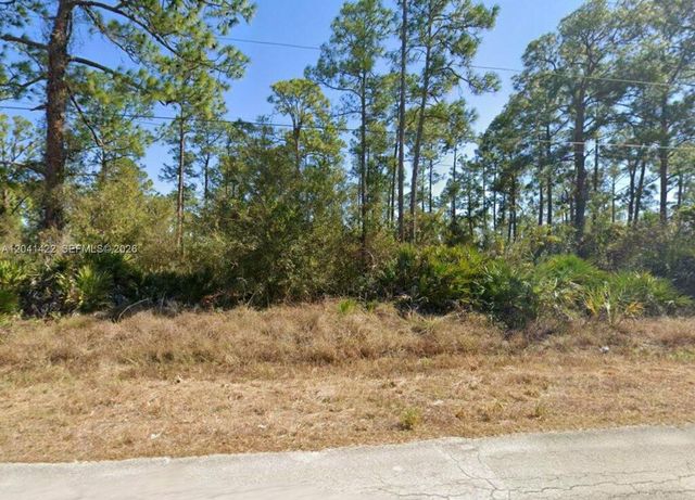 1012 Henry Ave., Lehigh Acres, FL 33972