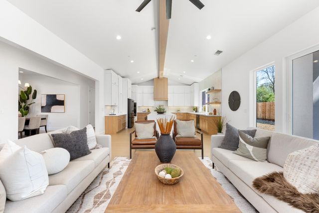 8924 Maple Hill Ln, Orangevale, CA 95662
