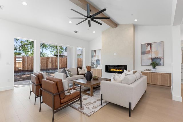 8924 Maple Hill Ln, Orangevale, CA 95662