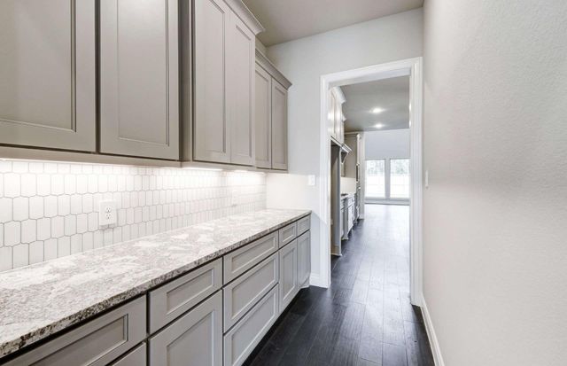 12411 Drifting Oakwood Lane, Cypress, TX 77433