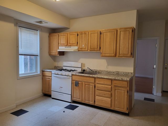 947 River Street 3, Boston, MA 02136