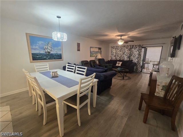 4955 Pepper CIR 105, Naples, FL 34113