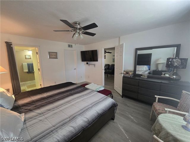 4955 Pepper CIR 105, Naples, FL 34113