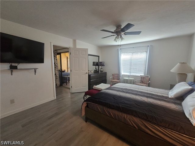 4955 Pepper CIR 105, Naples, FL 34113