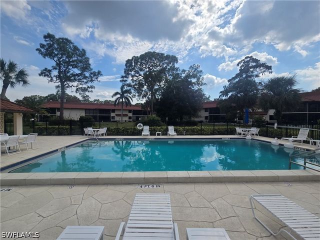 4955 Pepper CIR 105, Naples, FL 34113
