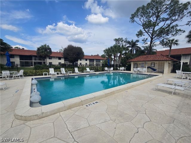 4955 Pepper CIR 105, Naples, FL 34113