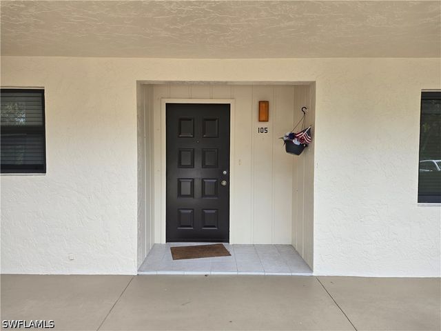 4955 Pepper CIR 105, Naples, FL 34113
