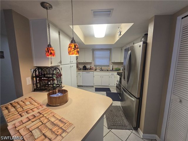 4955 Pepper CIR 105, Naples, FL 34113