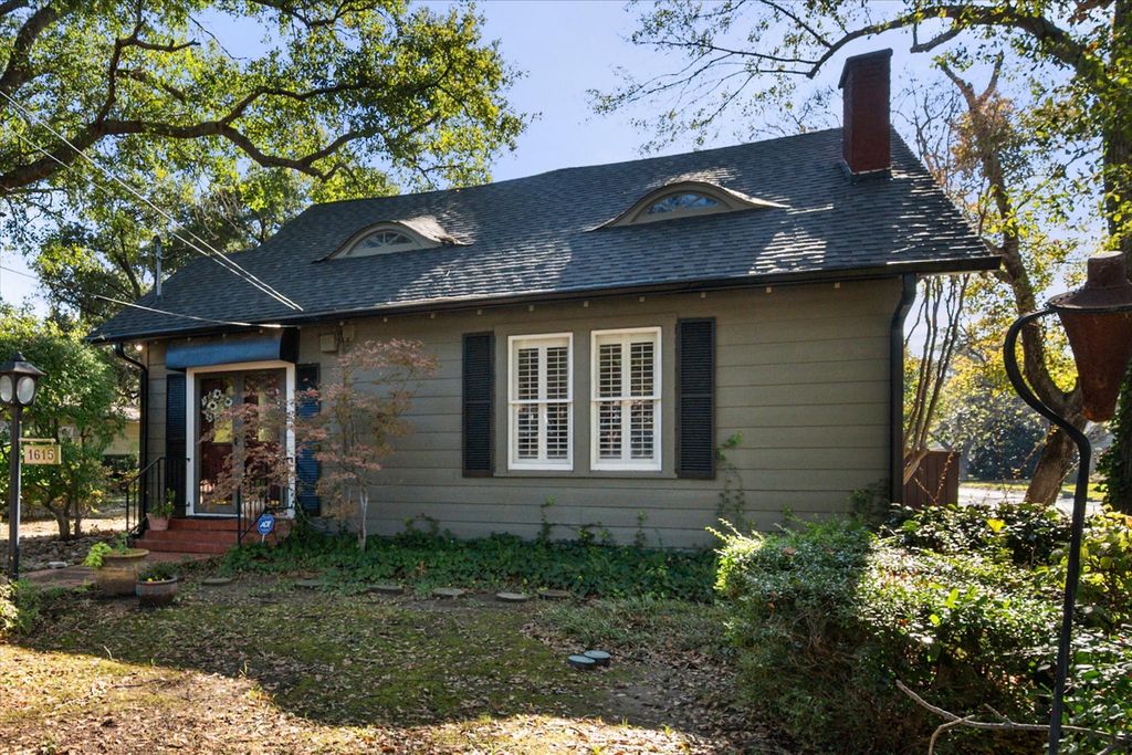 1615 Elmwood Avenue, Corsicana, TX 75110