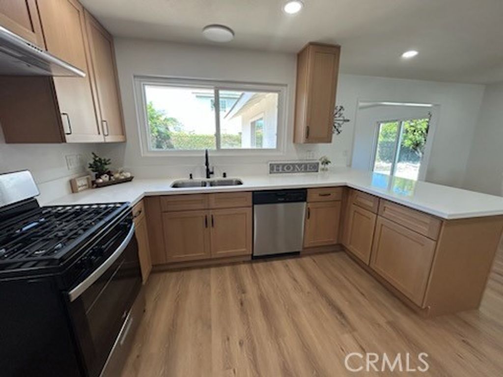 Image 10 of property listing at 15931 Puritan, Huntington Beach, CA 92647