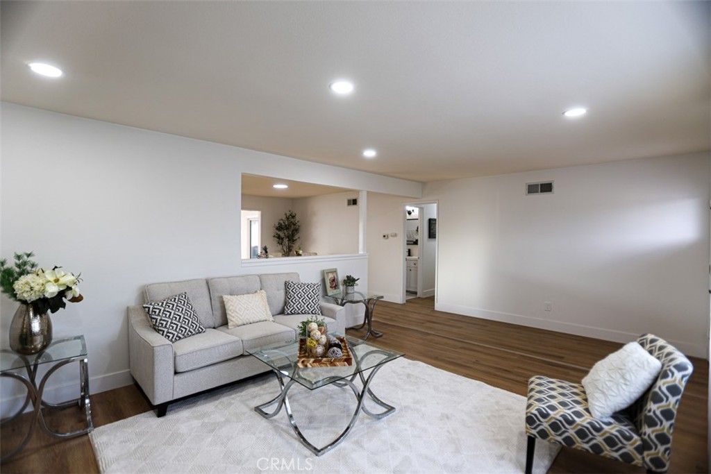 Image 6 of property listing at 15931 Puritan, Huntington Beach, CA 92647