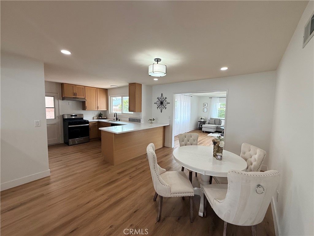 Image 8 of property listing at 15931 Puritan, Huntington Beach, CA 92647