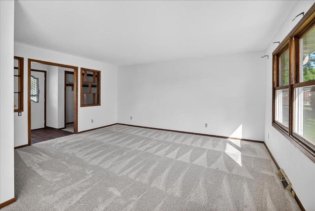 5310 Dennis Drive, Mcfarland, WI 53558