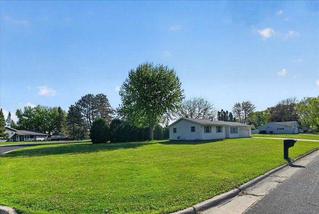 5310 Dennis Drive, Mcfarland, WI 53558