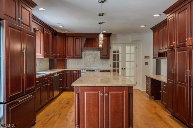 8 Glen Eagles Rd, Washington Twp., NJ 07882