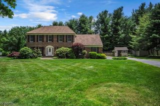 8 Glen Eagles Rd, Washington Twp., NJ 07882
