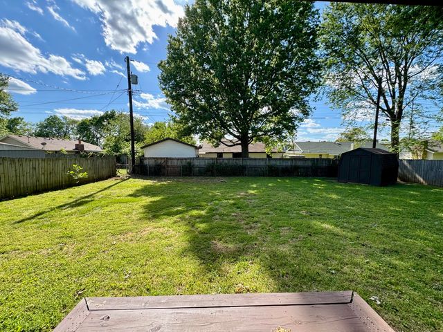 3537 S Dollison Avenue, Springfield, MO 65807