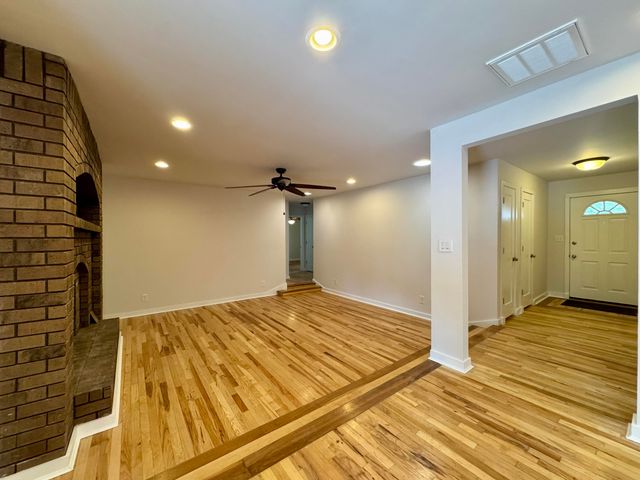3537 S Dollison Avenue, Springfield, MO 65807