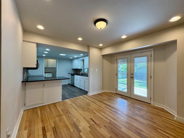 3537 S Dollison Avenue, Springfield, MO 65807