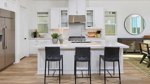 2320 Loker Way, Oceanside, CA 92054