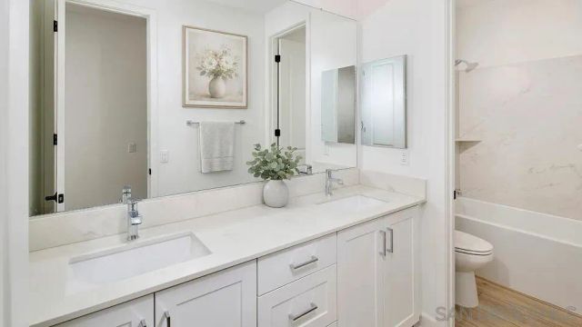 2320 Loker Way, Oceanside, CA 92054