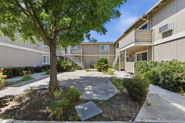 4970 Cherry Avenue 212, San Jose, CA 95118