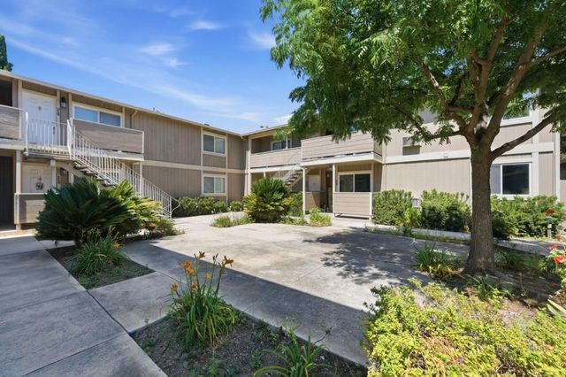 4970 Cherry Avenue 212, San Jose, CA 95118