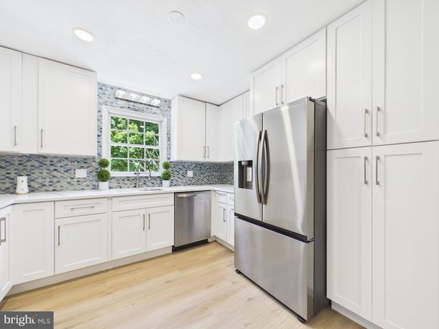 110 KARAKUL CT, Stephens City, VA 22655