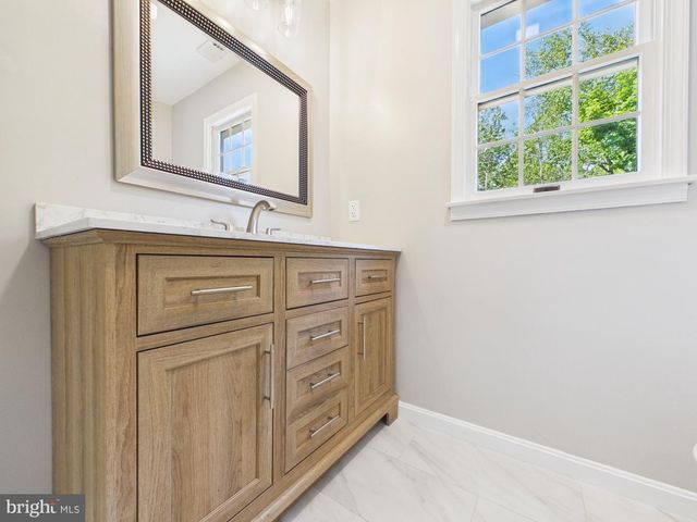 110 KARAKUL CT, Stephens City, VA 22655