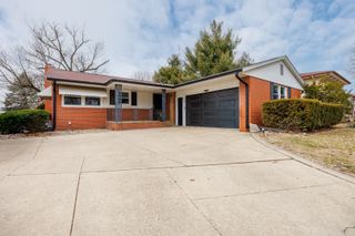 813 Highpoint Road, Normal, IL 61761